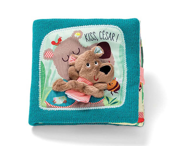LIBRO DE TELA LOS BESOS DE CESAR